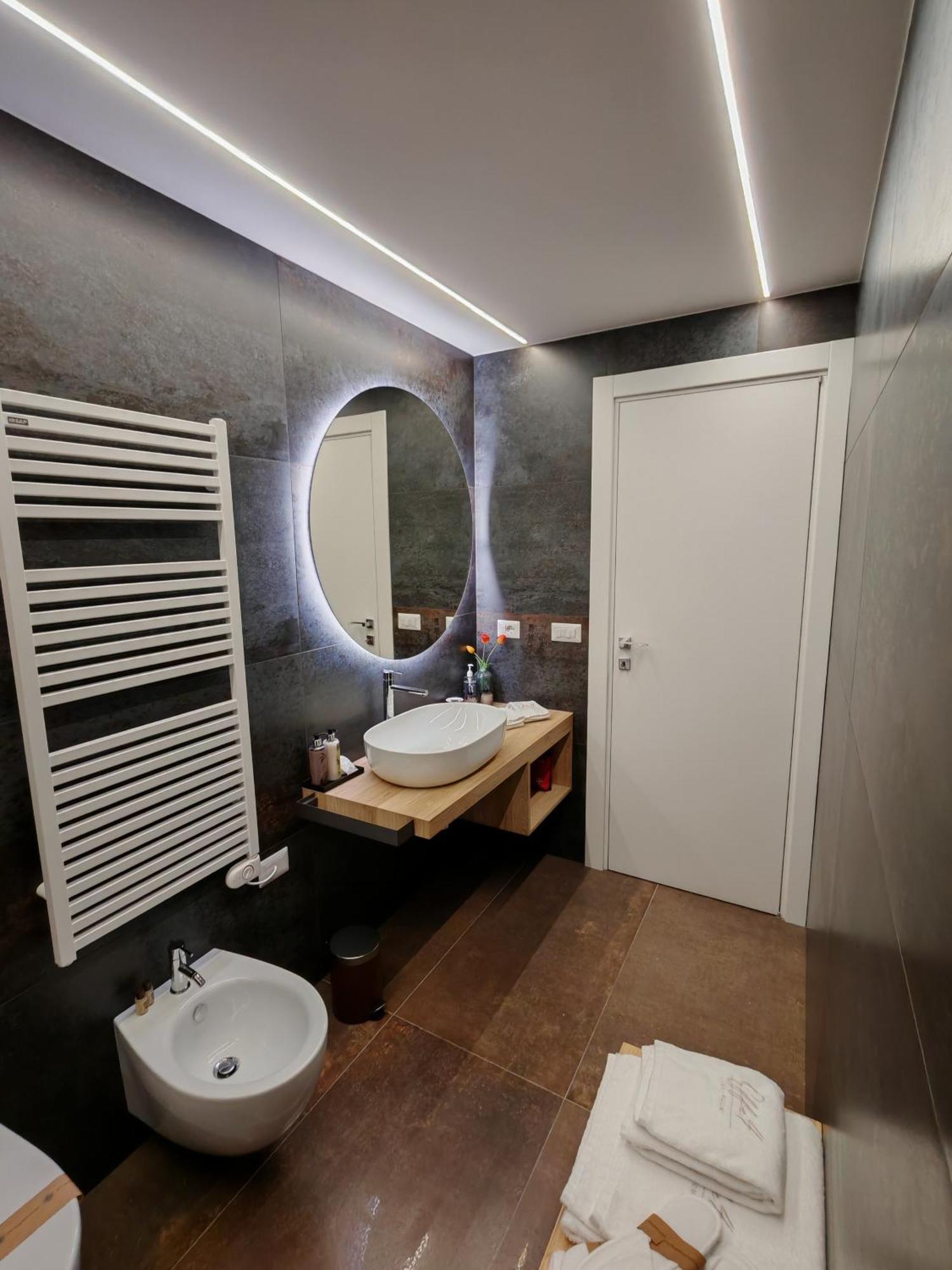 Effe4 Lovely Room Bari Bilik gambar